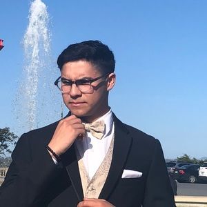 Meet your Posher, Noel